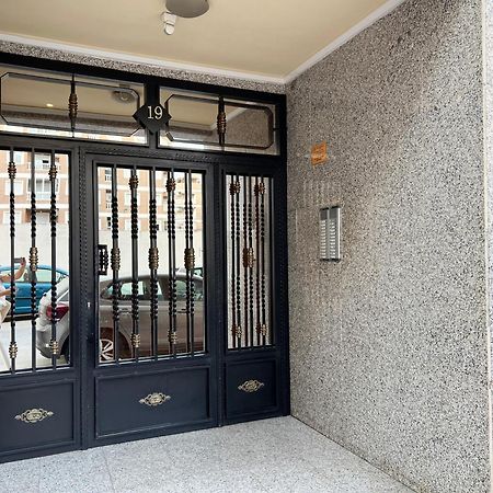 Nice And Central Apartment 托雷维耶哈 外观 照片