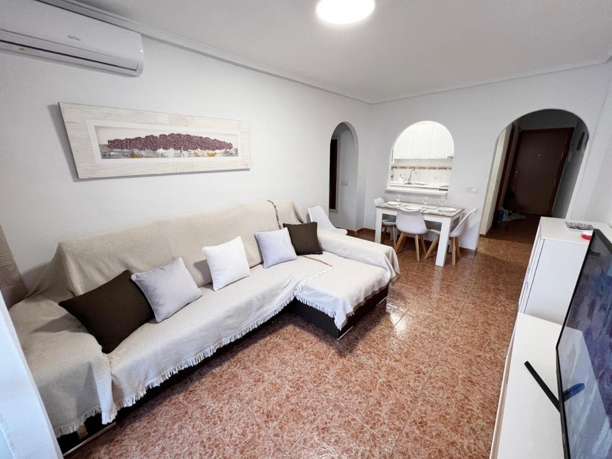 Nice And Central Apartment 托雷维耶哈 外观 照片