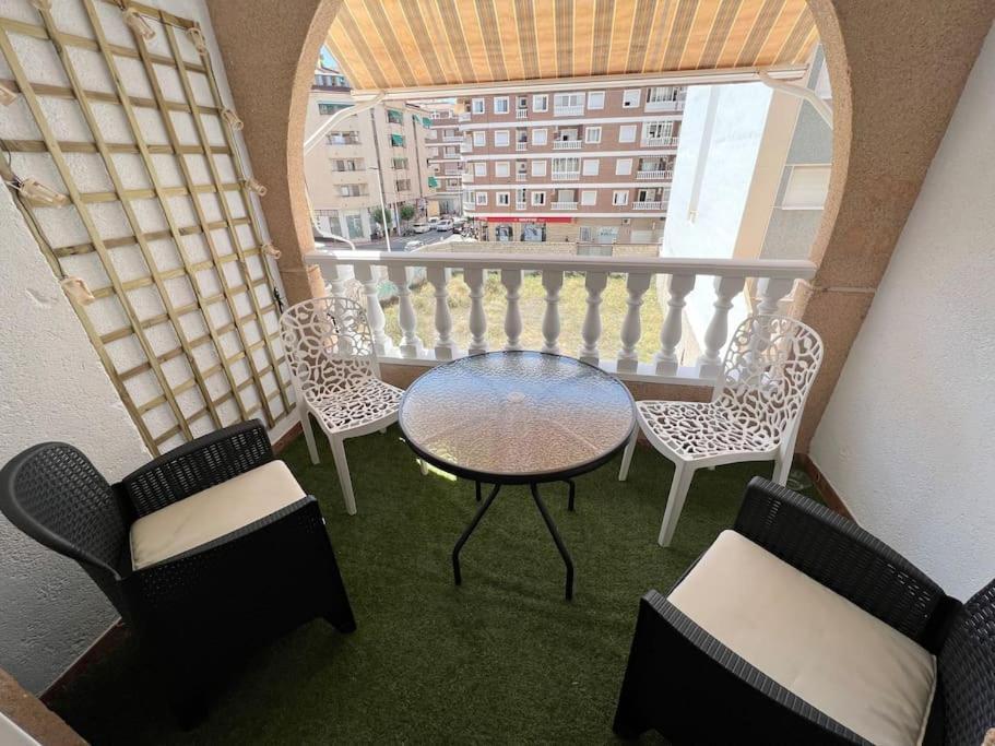 Nice And Central Apartment 托雷维耶哈 外观 照片