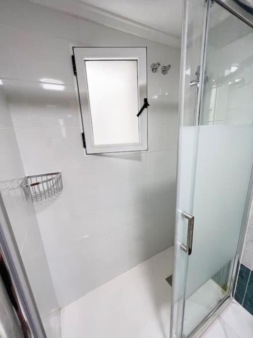 Nice And Central Apartment 托雷维耶哈 外观 照片