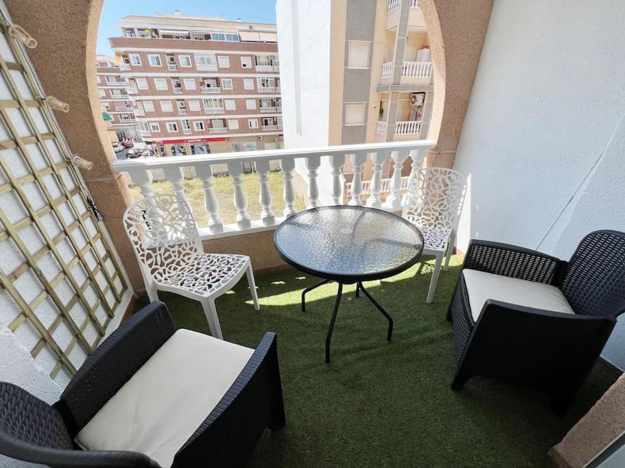 Nice And Central Apartment 托雷维耶哈 外观 照片